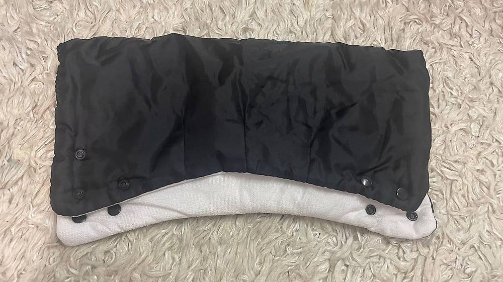 Altro in  Abbigliamento & Accessori: Handwärmer Kinderwagen Handschuh (NP: 20.-) – Usato da Grüningen venduto da tanjaderman 1