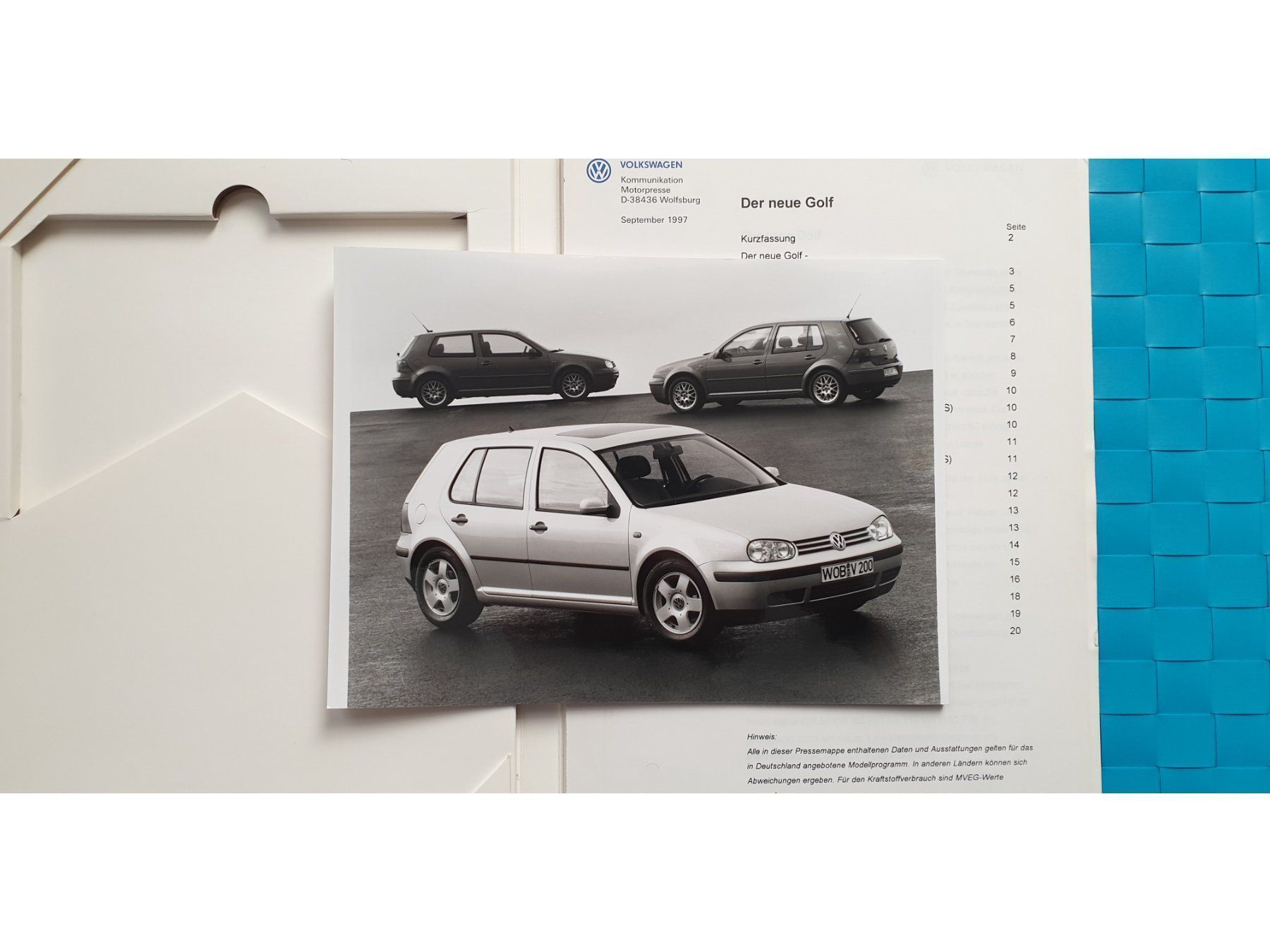 Riviste & Magazine: VW GOLF IV 1997 - Prospekt / Pressemappe / Press Kit – Usato da Viganello venduto da CARLiteratur 4