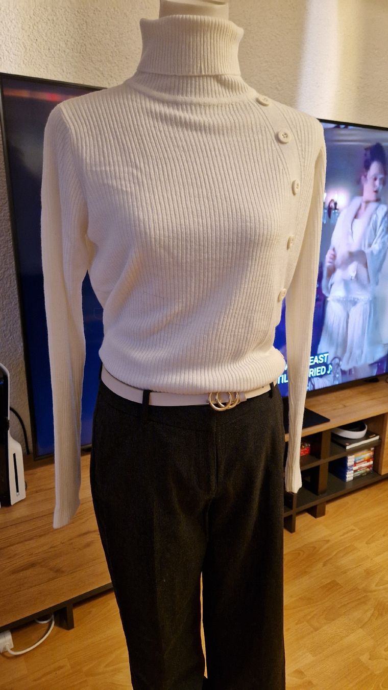 Maglioni & Felpe: Pullover – Usato da Klingnau venduto da fairy.princess 3