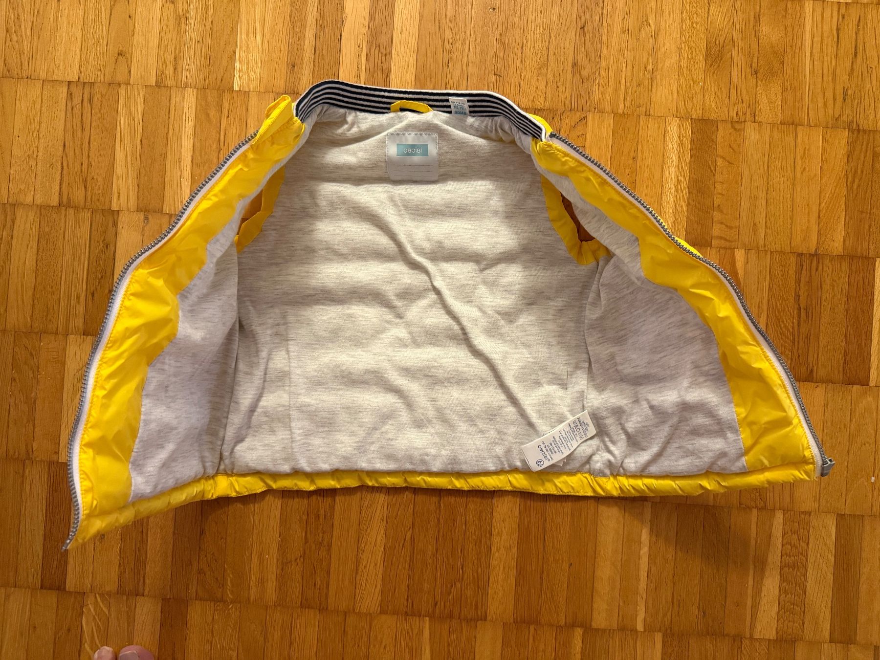 Altro abbigliamento per bambino: Okaidi Weste Gr 86cm – Nuovo (secondo la descrizione) da Richterswil venduto da Eunoia85 2