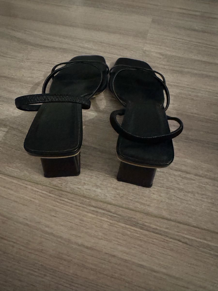 Scarpe da donna: 2 Stk. Damenschuhe schwarz Gr. 38 – Usato da Bonstetten venduto da VCLS 4