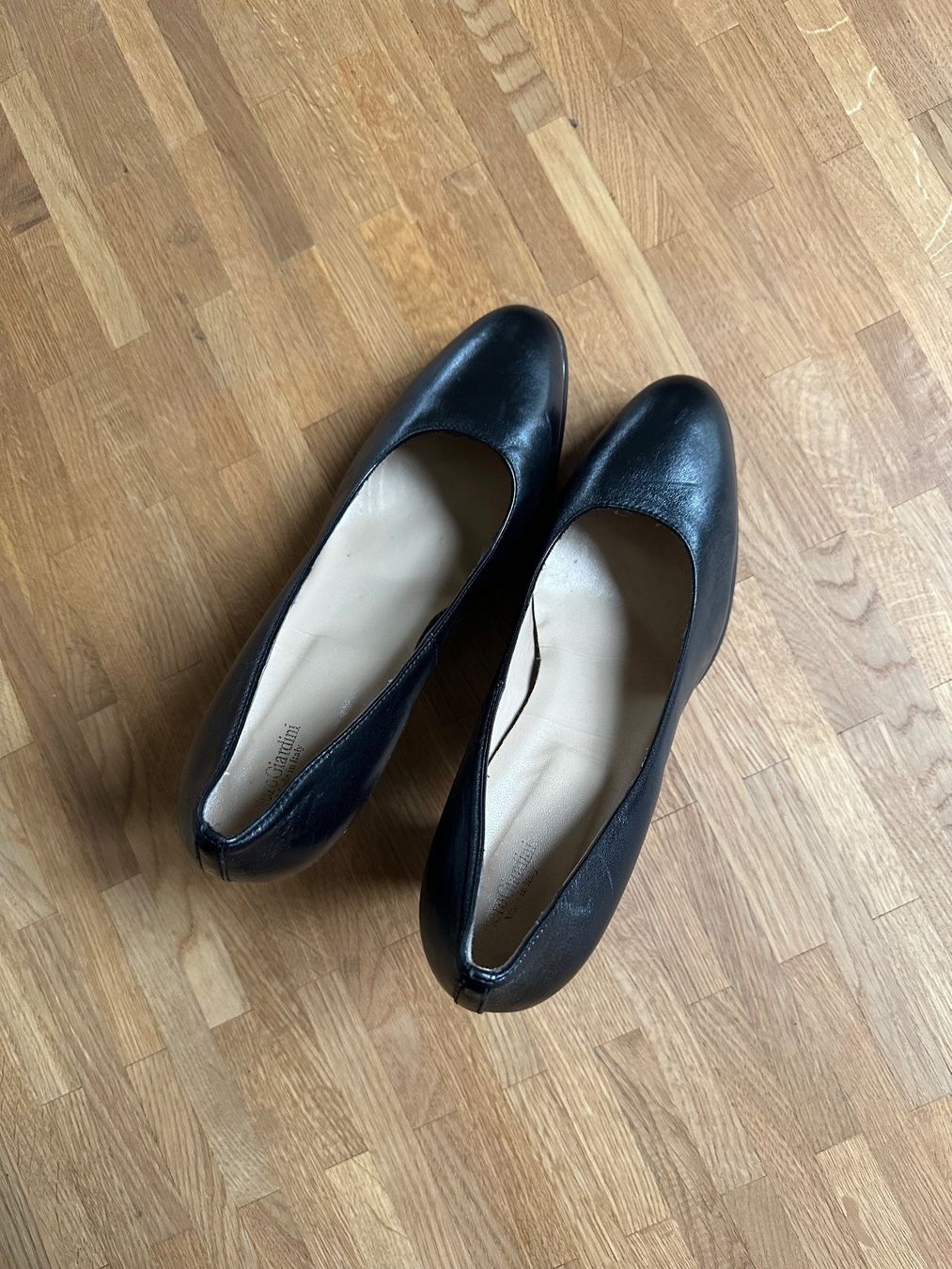 Scarpe da donna: Klassiche Nero Giardini Leder-Pumps, schwarz – Nuovo (secondo la descrizione) da Aarau venduto da Gulianora 2