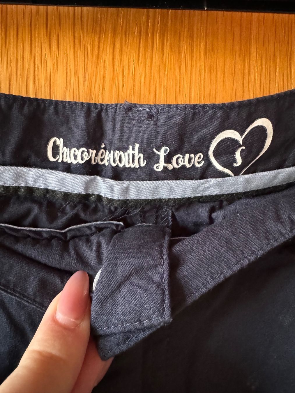 Pantaloni: Kurze Stoff Hose in schwarz Gr. S – Usato da Grosswangen venduto da SALE_SALE_SALE 1