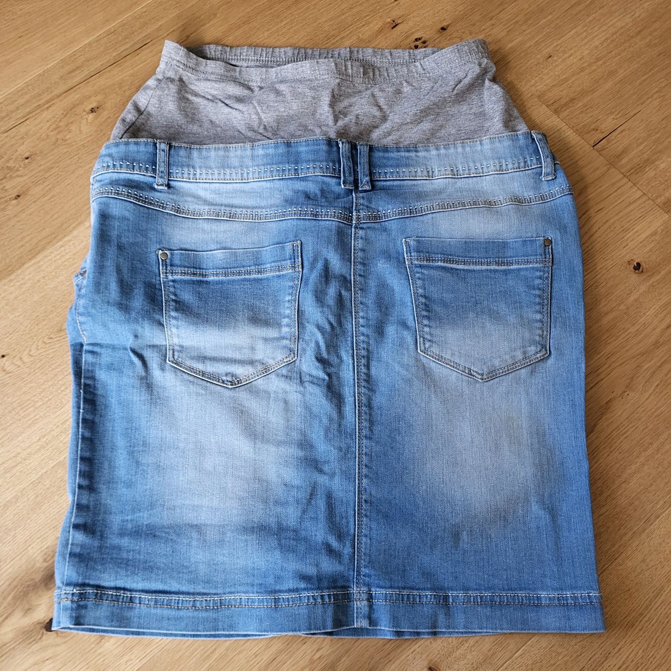 C&A Gonne: Umstands Jeansrock – Usato da huttwil venduto da Fasnacht5 1