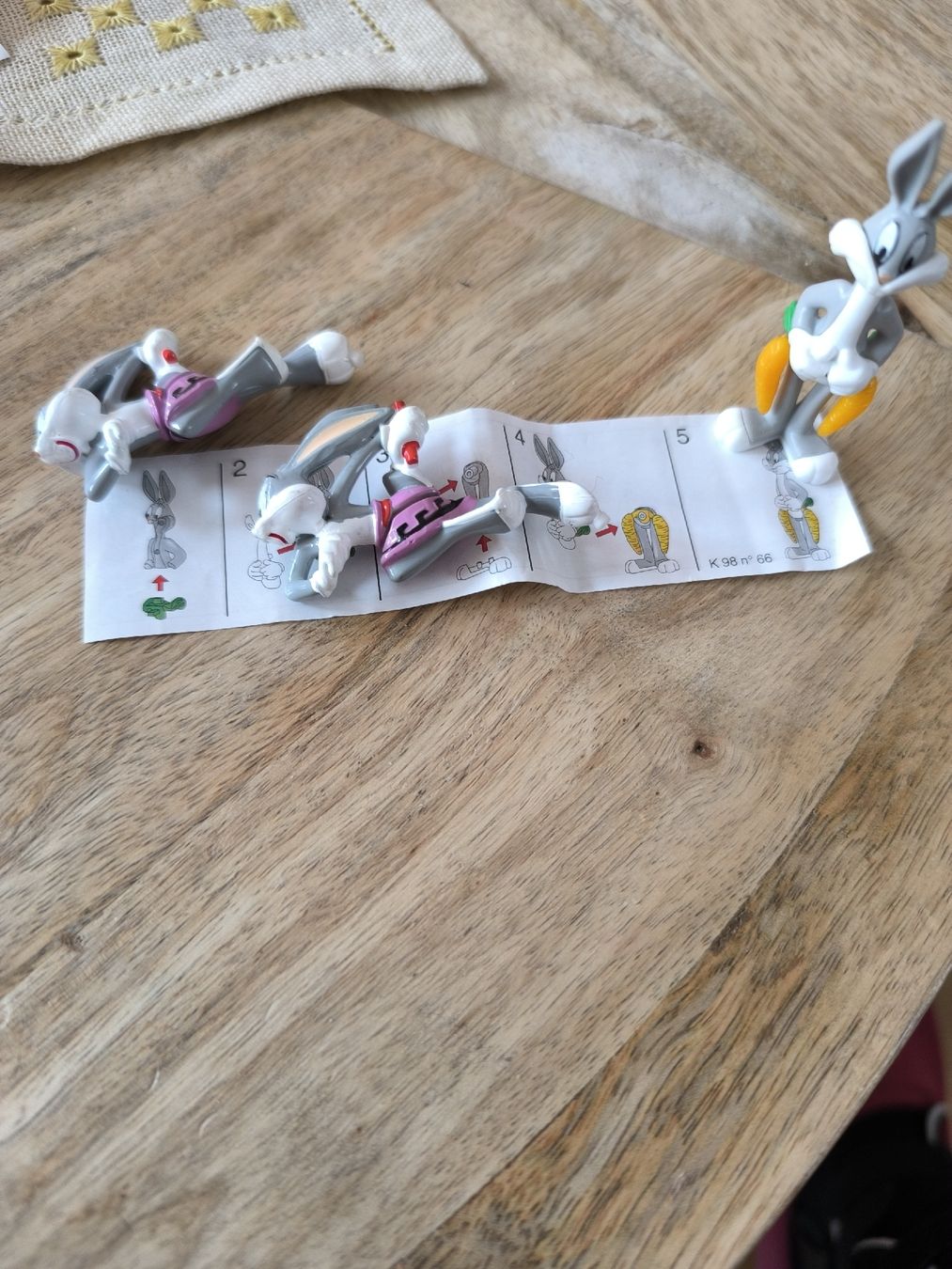 Statuette: Ü-Ei Figuren Looney Tunes – Usato da Langenthal venduto da SchwarzeRose5 1