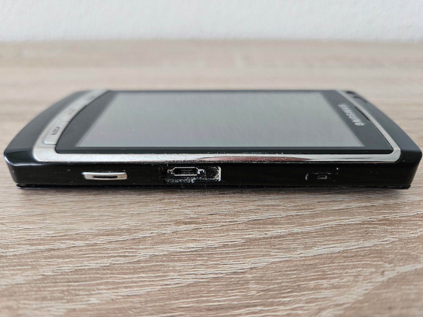 Samsung Telefoni cellulari / Smartphones: Samsung I8910 – Usato da Wauwil venduto da seriously3 1