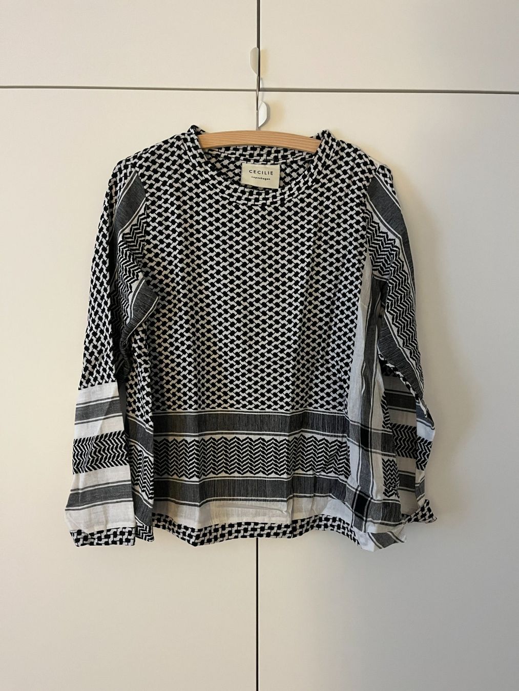 Top: Cecilie Copenhagen Longsleeve – Usato da Zürich venduto da cbraunsc