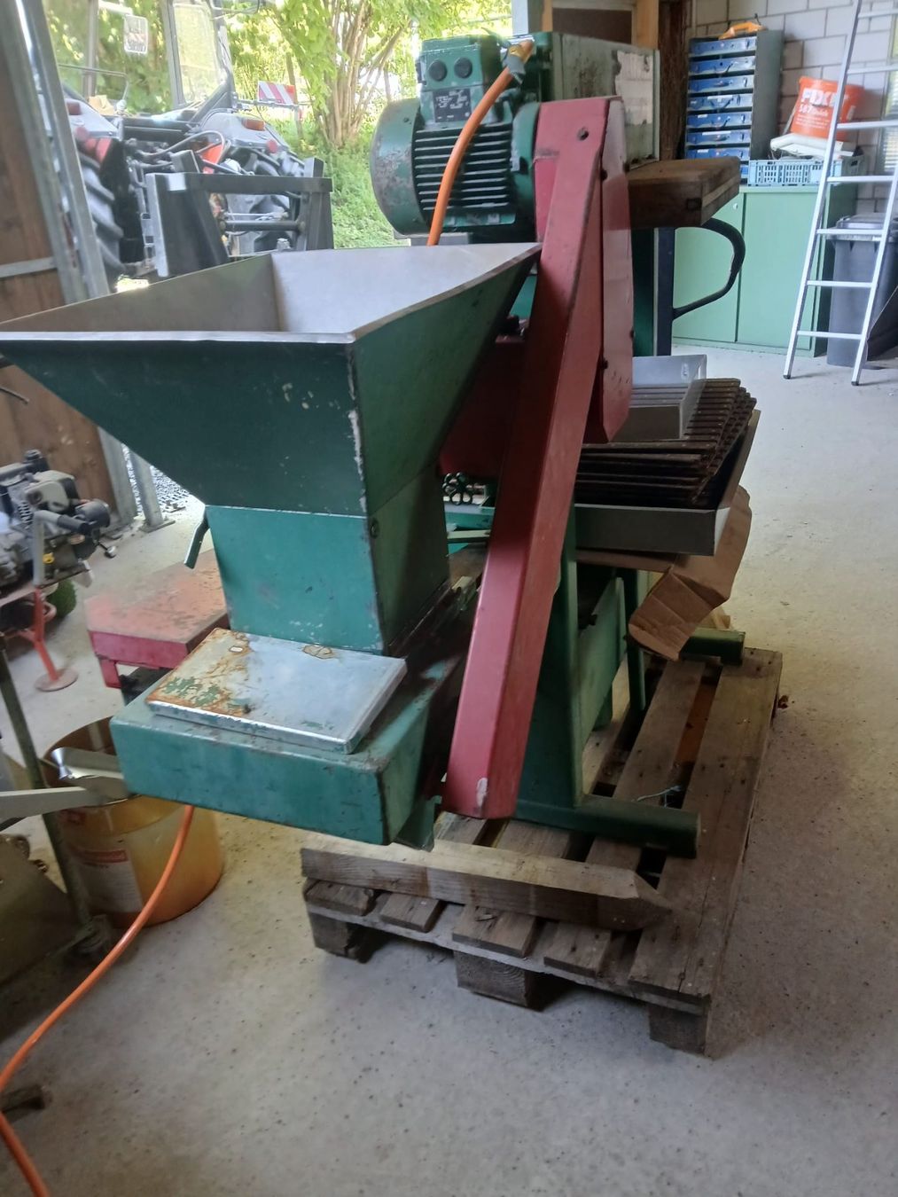 Tutte le macchine: Obstpresse, Mostpresse, Voran Packpresse – Usato da Wädenswil venduto da Original2000 2