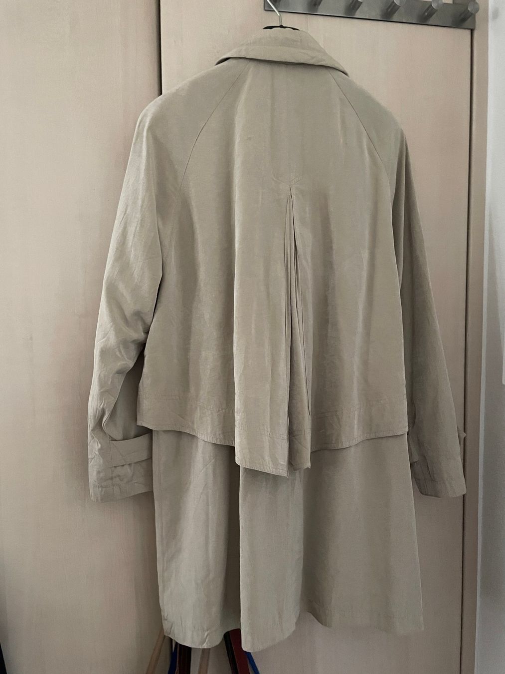 Cappotti: Trench Paris - mega schön! – Usato da Zürich venduto da jandra01 1