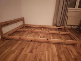 Ikea Bett mit gekürzten Beinen