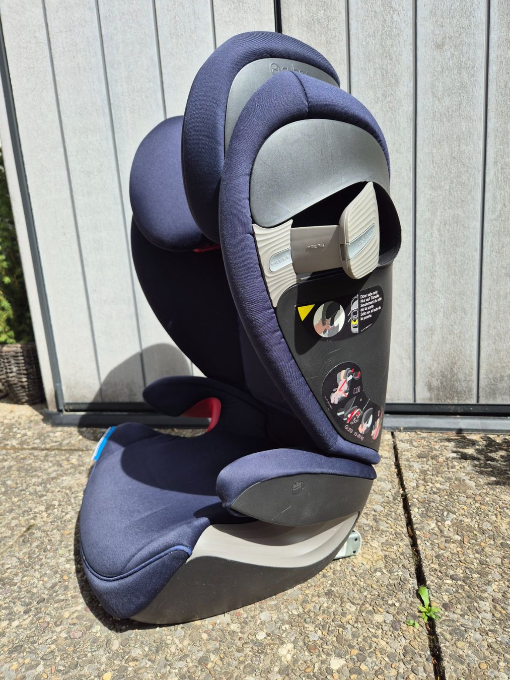 Cybex Seggiolini per auto: Kinderautositz Cybex S-fix + Autositzunterlage Hauck – Usato da Thalwil venduto da Aljbaba 2