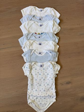 Petit Bateau Bodies kurzarm 81