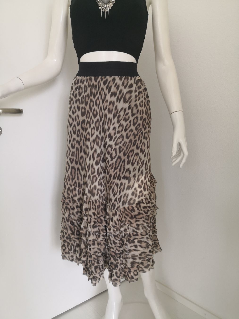 Twinset Röcke: TWINSET ROCK MIT RUSCHEN & ELAST & GEFUTTERT, ANIMALPRINT – Neu (gemäss Beschreibung) aus Olten von Naja-Twins-Twins 4
