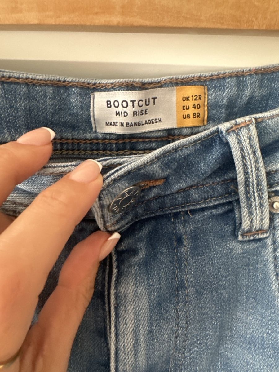 Jeans: Bootcut Mid Rise Jeans - EU 40 / UK 12  – Usato da Zürich venduto da kes_5mhh 1
