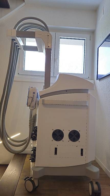 Attrezzature mediche: Machine cryolipolyse apolomed – Usato da Grandval venduto da Tokyo12 2