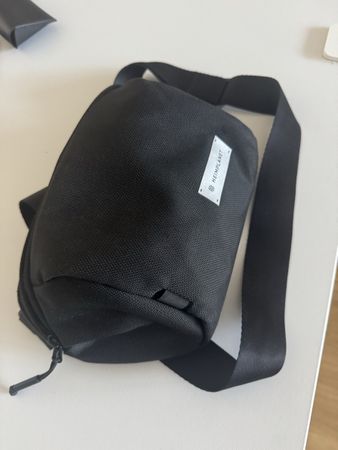 HEIMPLANET BLACK CROSSBODY FANNY PACK