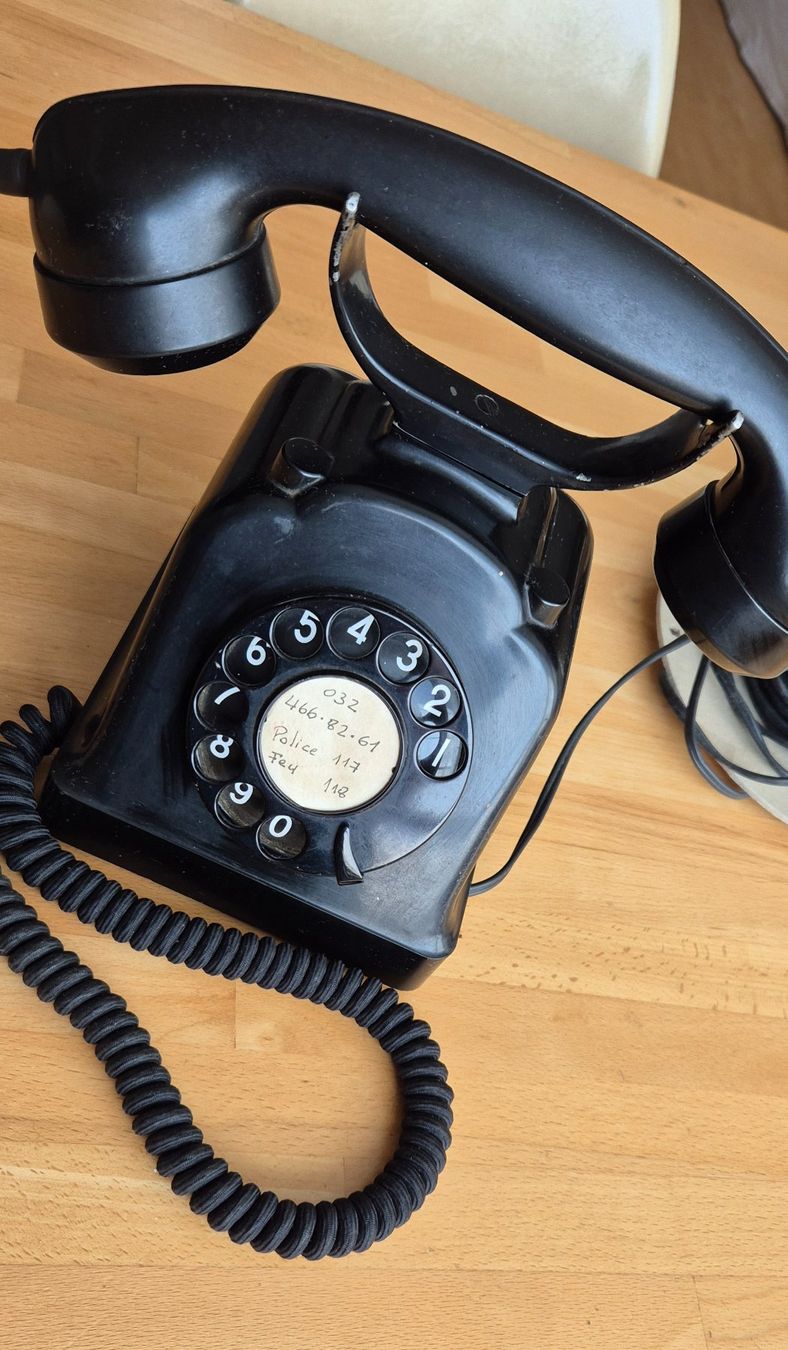 Telefone: Téléphone ancien HFTR GA – Gebraucht aus Villars-sur-Glane von Verocac