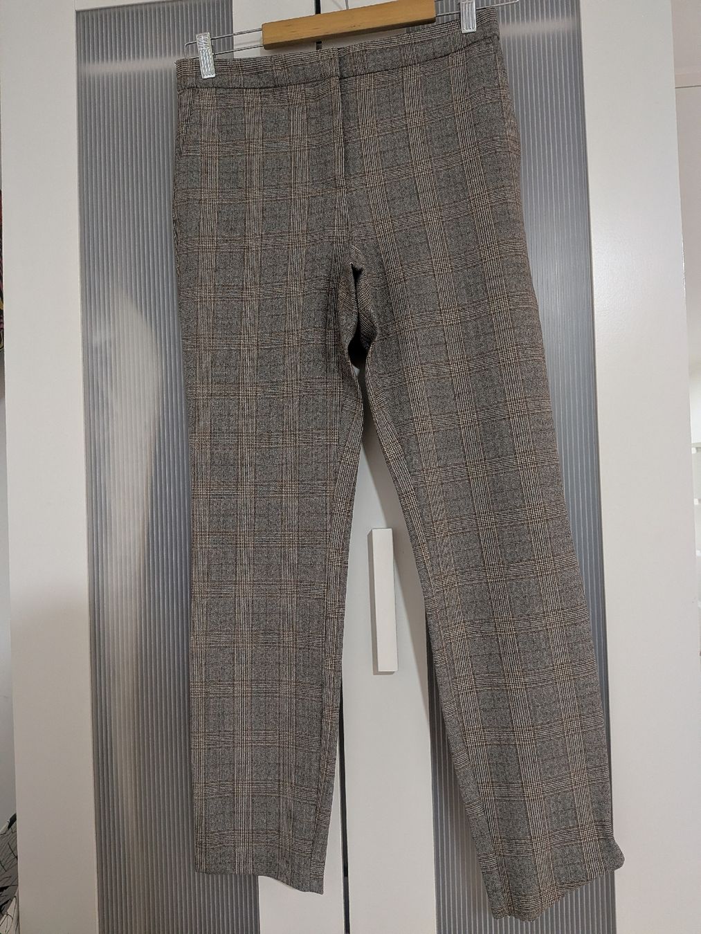 Zara Hosen: Zara Plaid Trousers - Size M - good condition – Gebraucht aus Wettingen von ann_hzb5