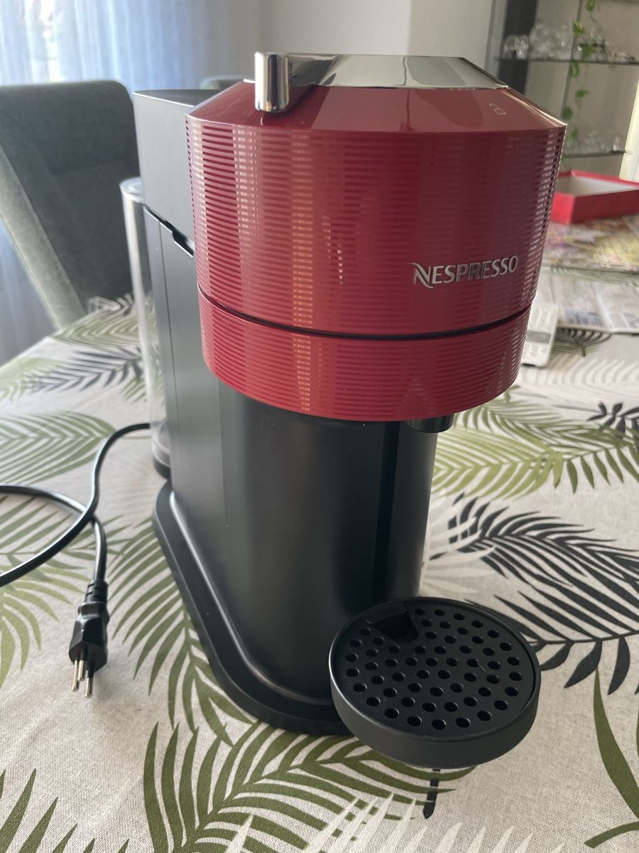Nespresso Macchine per caffè & Macchine per espresso: Nespresso Veruto – Usato da Oetwil an der Limmat venduto da Pata