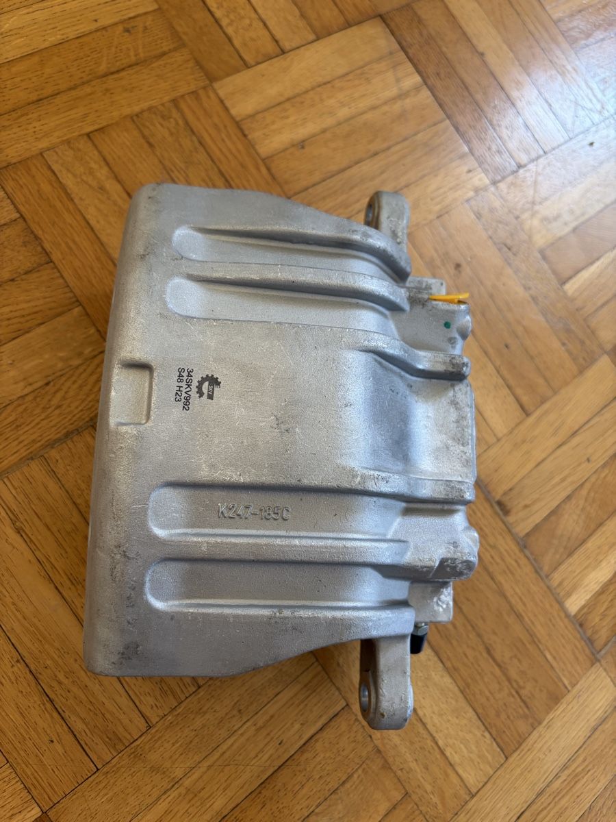 Chrysler Tutti pezzi di ricambio auto: Chrysler 300c Bremszange neu – Nuovo e nell'imballaggio originale da Wettingen venduto da Nici1932 1