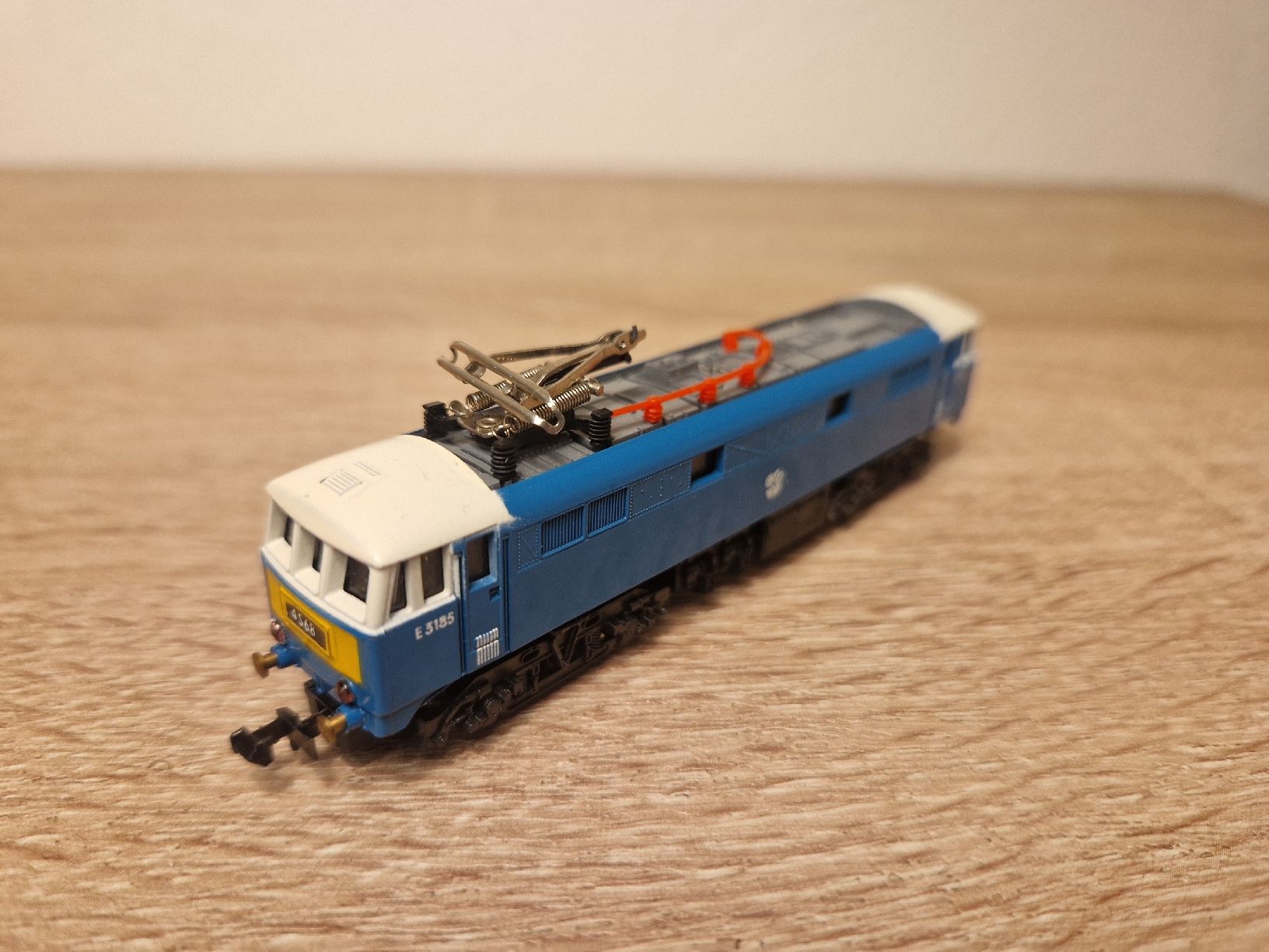 Lima Modellini di ferrovie: Lima N E-Lok E3185 – Difettoso da St-Aubin-Sauges venduto da tantome 2