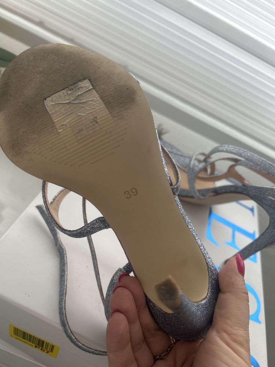 Guess Scarpe da donna: Guess Sandale Gr.39 – Usato da Oberdorf BL venduto da Luka02 4