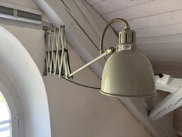 Amba Basel Scherenlampe