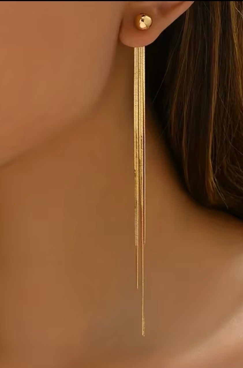 Ohrringe & -stecker: Jolies Paire de boucles d'oreilles pendantes – Neu (gemäss Beschreibung) aus Kloten von Vermicelles
