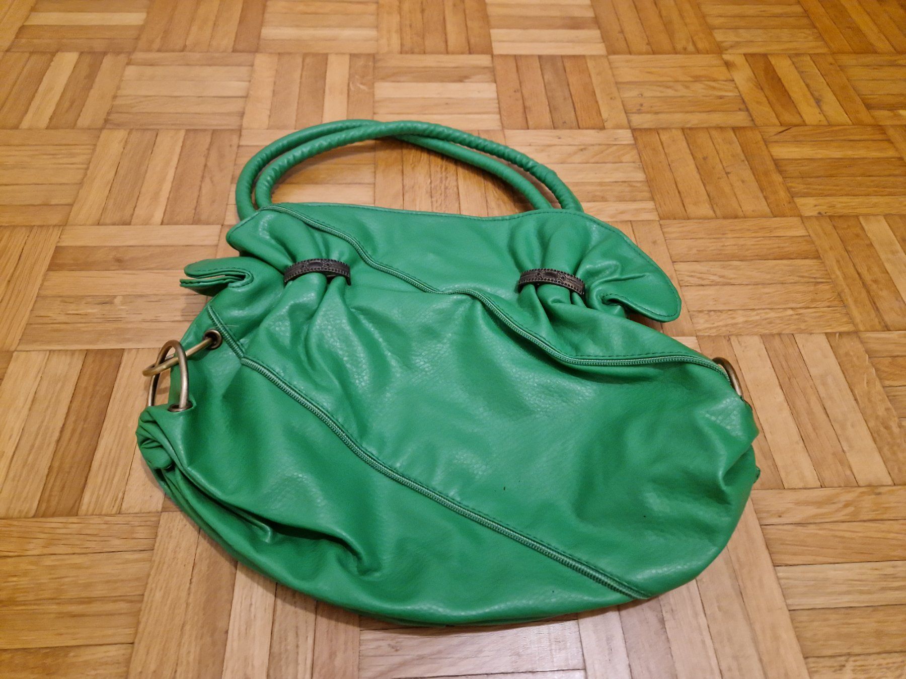 Sacs femmes: Handtasche – D'occasion à Zeiningen par rimoni