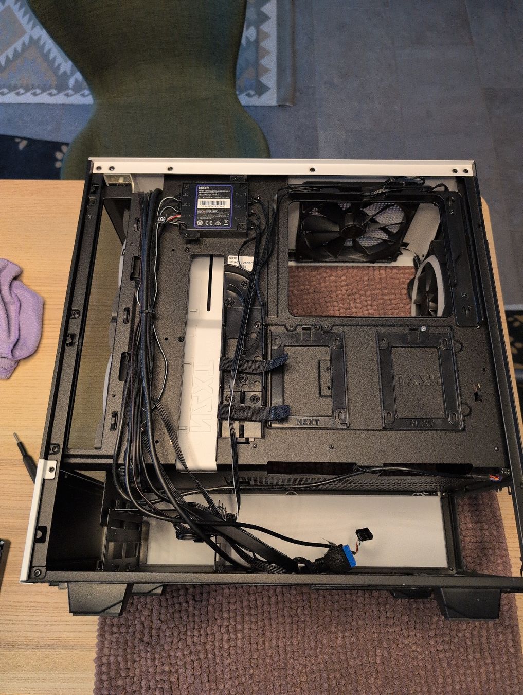 NZXT Custodie: NZXT H510 Elite ATX Compact Mid-Tower – Usato da Biel/Bienne venduto da Niwatori