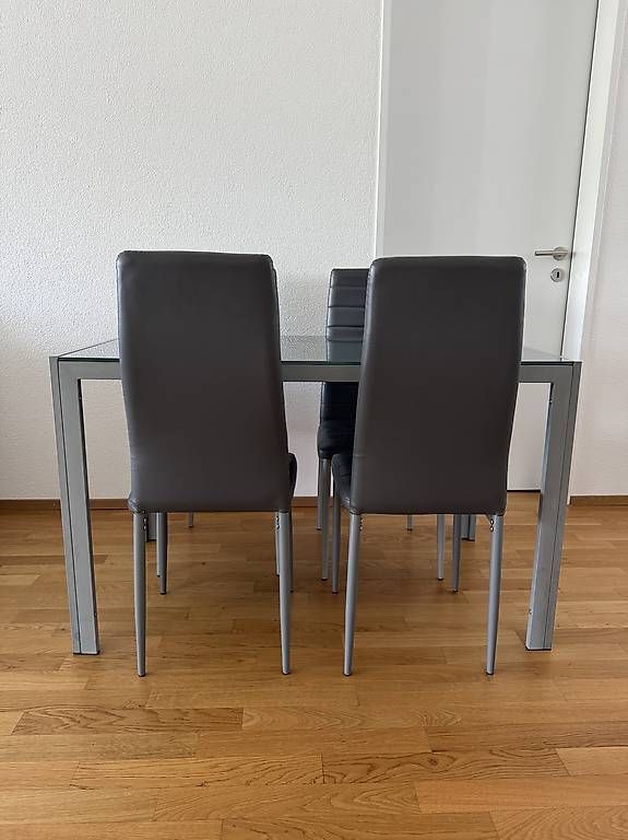 Set di tavolo e panche: Esstisch mit 4 Stühlen – Usato da Rothrist venduto da ine_662r 2