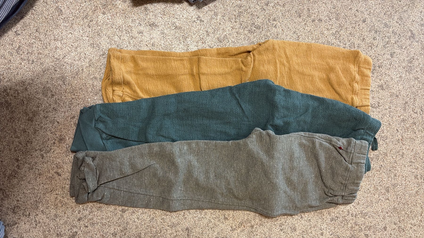 Pantaloni: Hosen in Grösse 98 fast neu! – Usato da Ganterschwil venduto da crt_8h66 1