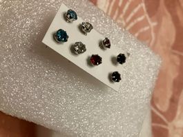 4 Paar Ohrstecker versch. Farben mit silberf. Einfassung,5mm