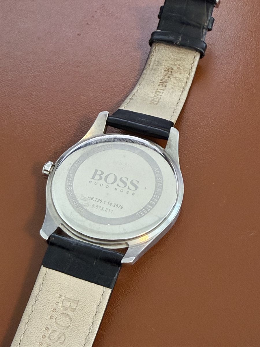 Hugo Boss Orologi: Watch Hugo Boss with Leather Strap – Usato da Thalwil venduto da hig_f7dy 1
