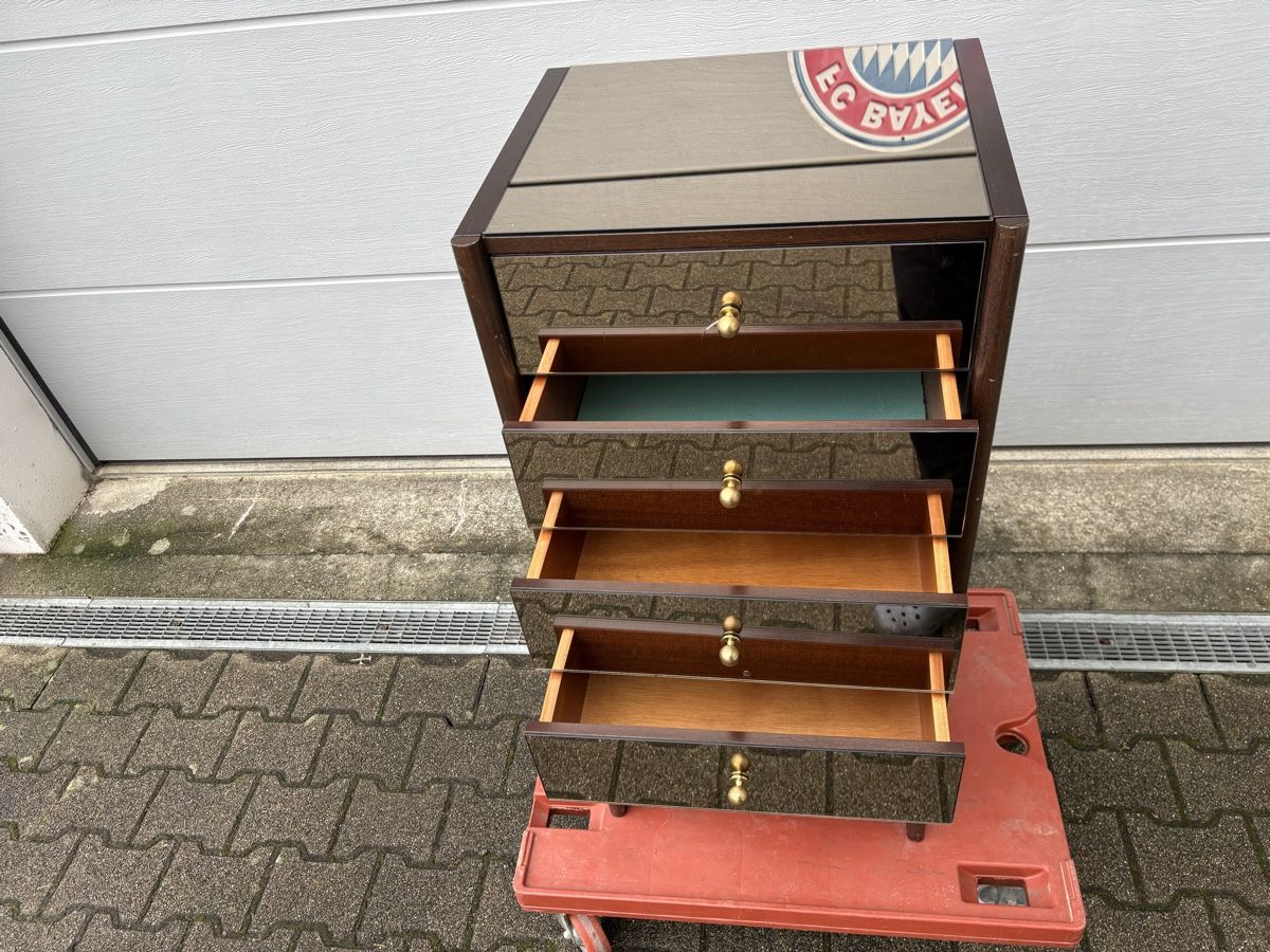 Cassettiere: Kommode, Spiegeloptik, guter Zustand! – Usato da Sisseln AG venduto da art-dragoon 3