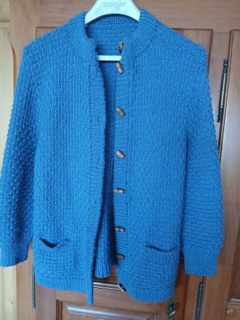 Handgestrickte,wunderschöne Jacke für die kühleren Abende