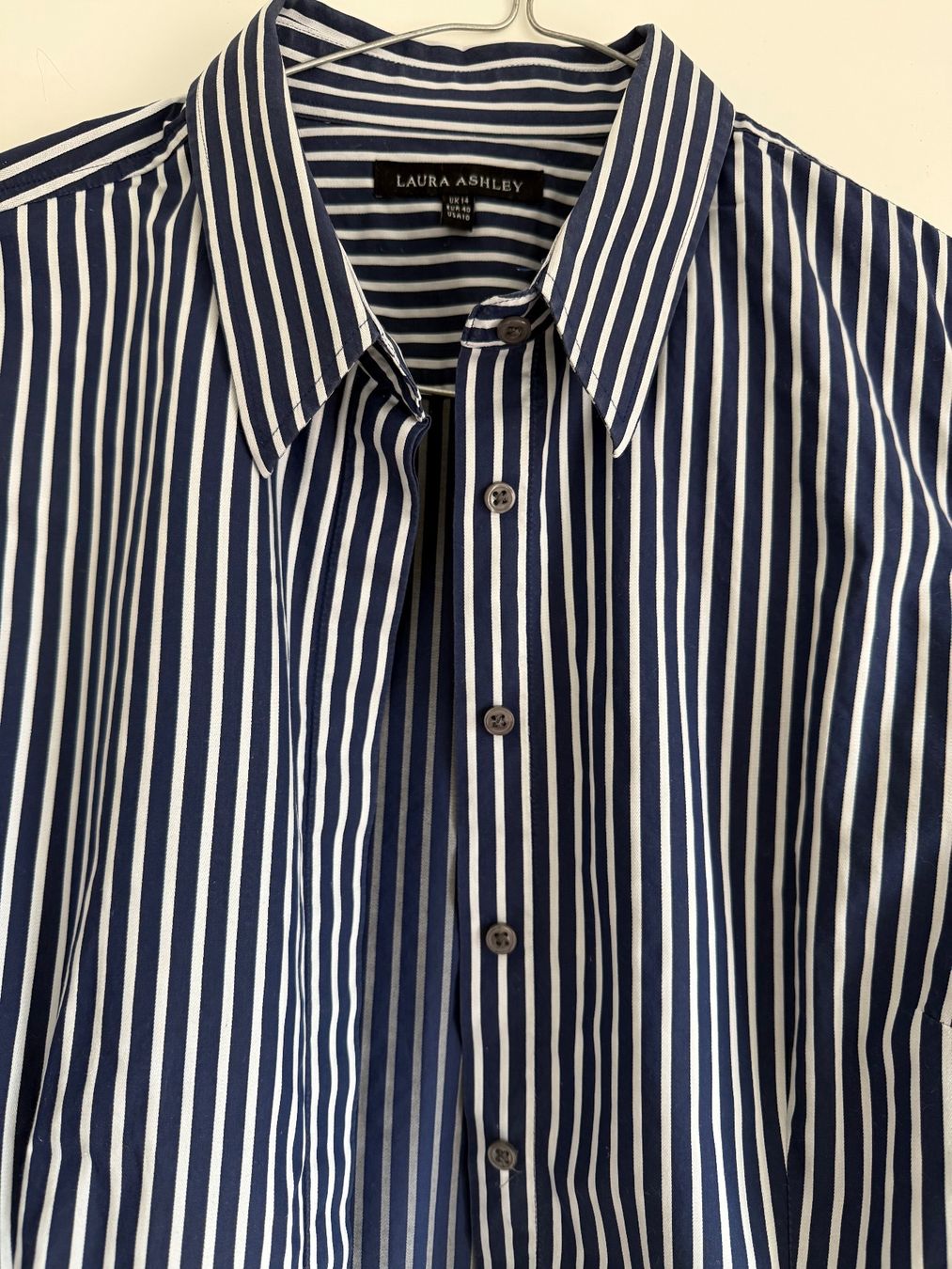 Laura Ashley Camicette: Gestreifte Bluse Laura Ashley – Usato da Luzern venduto da Mamutpe 2