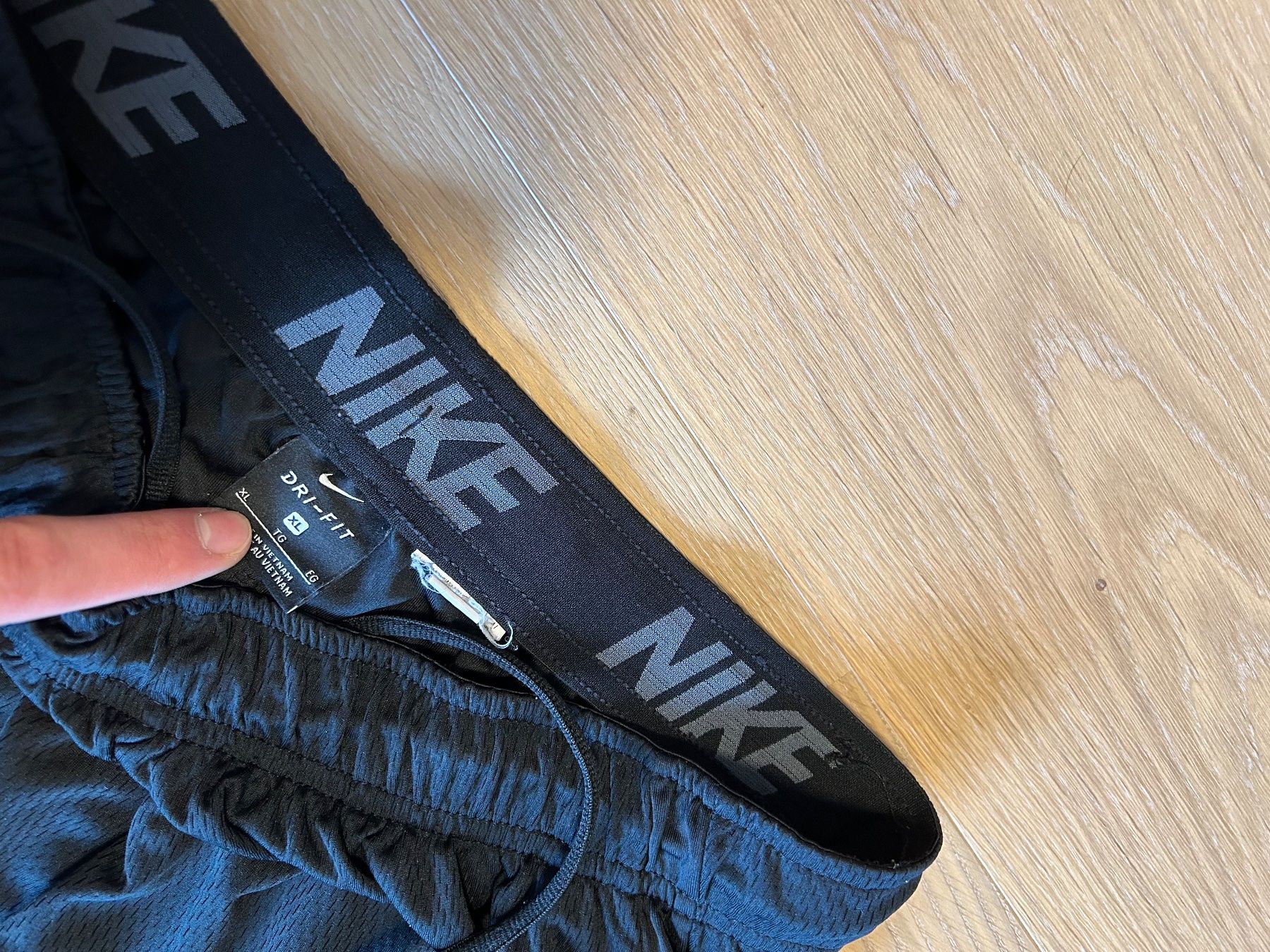 Nike Hosen: Basketball Hosen Nike – Gebraucht aus Uerikon von Petersli 2