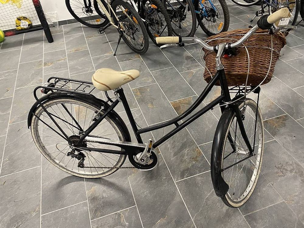 Elegantes Fahrrader Gebraucht Kaufen Ebenbild