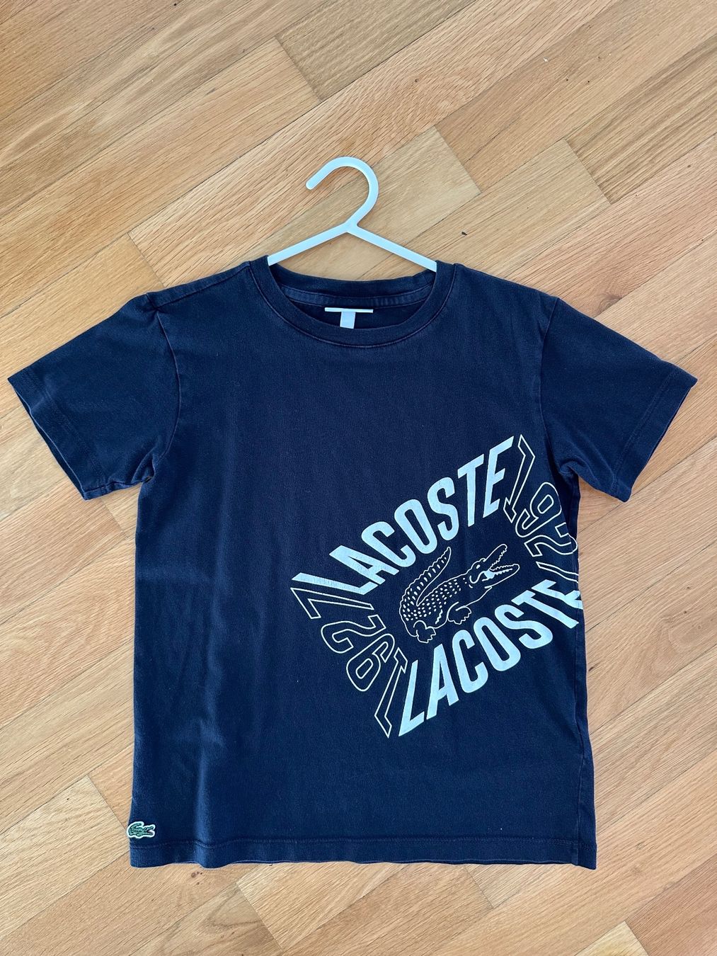 Lacoste T-Shirts: Lacoste TShirt Blue Size 8, 128 – Gebraucht aus Montagnola von eva_gm6j