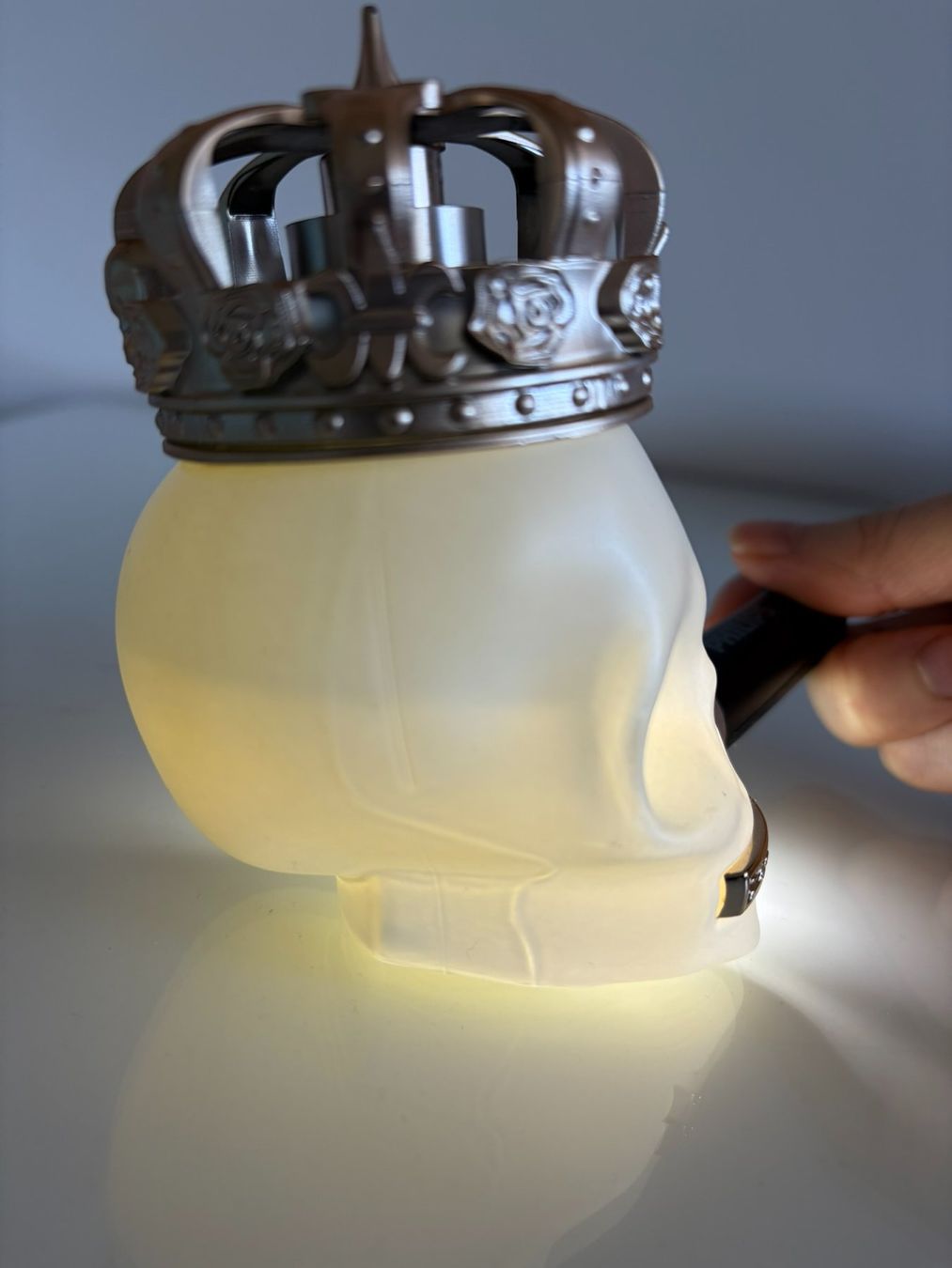 Parfum & Eau de Toilette: Police — To Be The Queen – Gebraucht aus Schlieren von con_hdp9 1