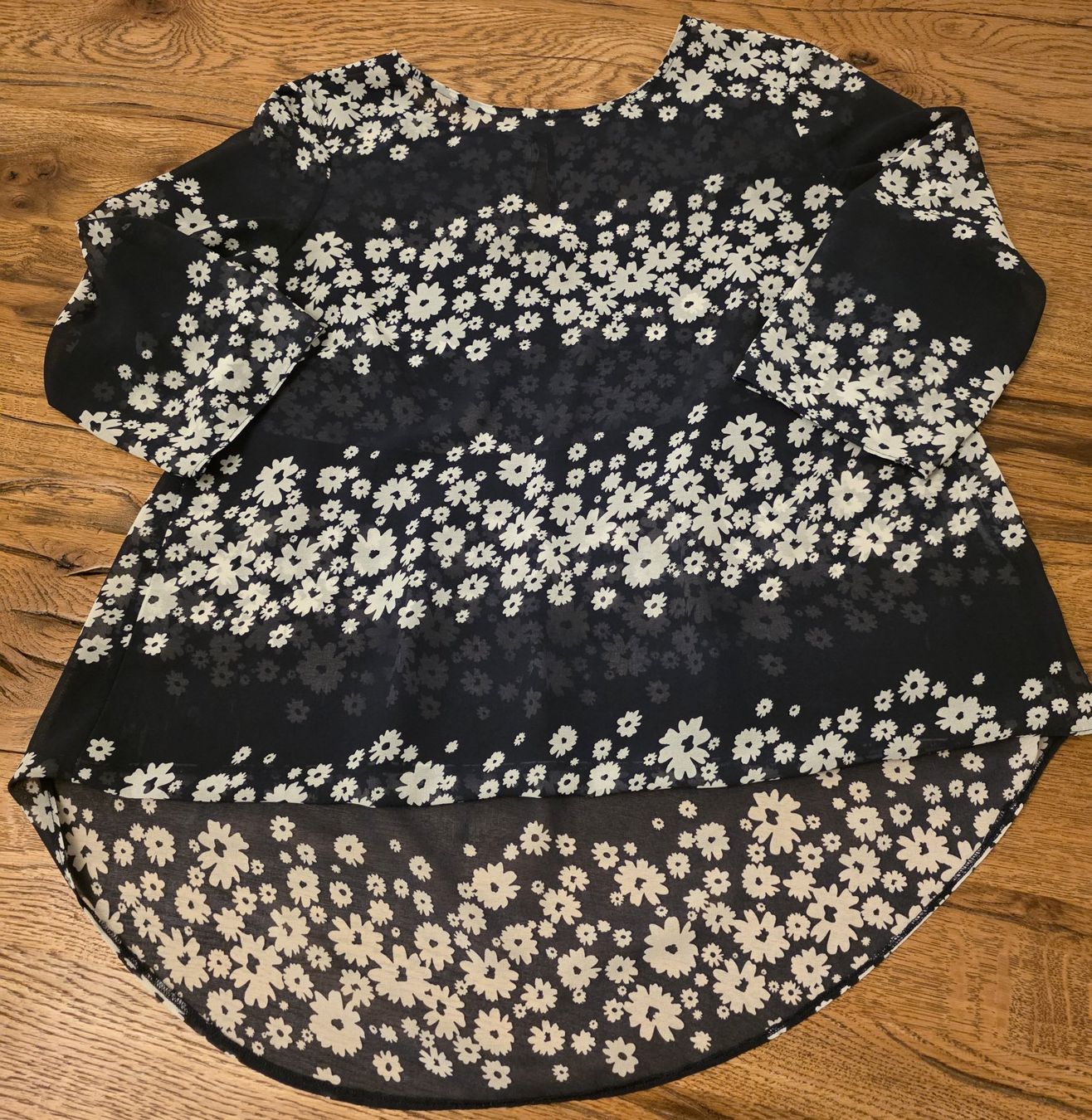 Camicette: Sommerliche Bluse mit Blumenmuster , Top Zustand! – Usato da Basel venduto da sci_67ms