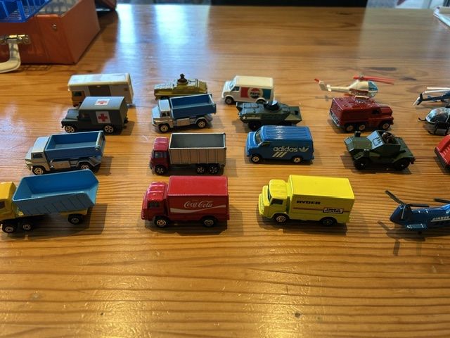 Corgi Toys Modellini d'auto: Modellautos 14 Corgi Juniors / 5 Matchbox mit Box – Usato da Wallisellen venduto da Aurorasun 4