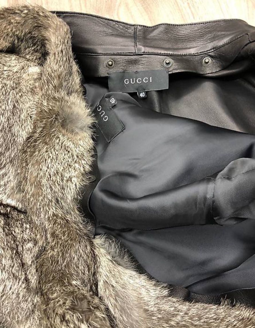 Gucci Giacche: Gucci Lederjacke mit Kaninchenfutter – Usato da Kilchberg ZH venduto da Anie. 1