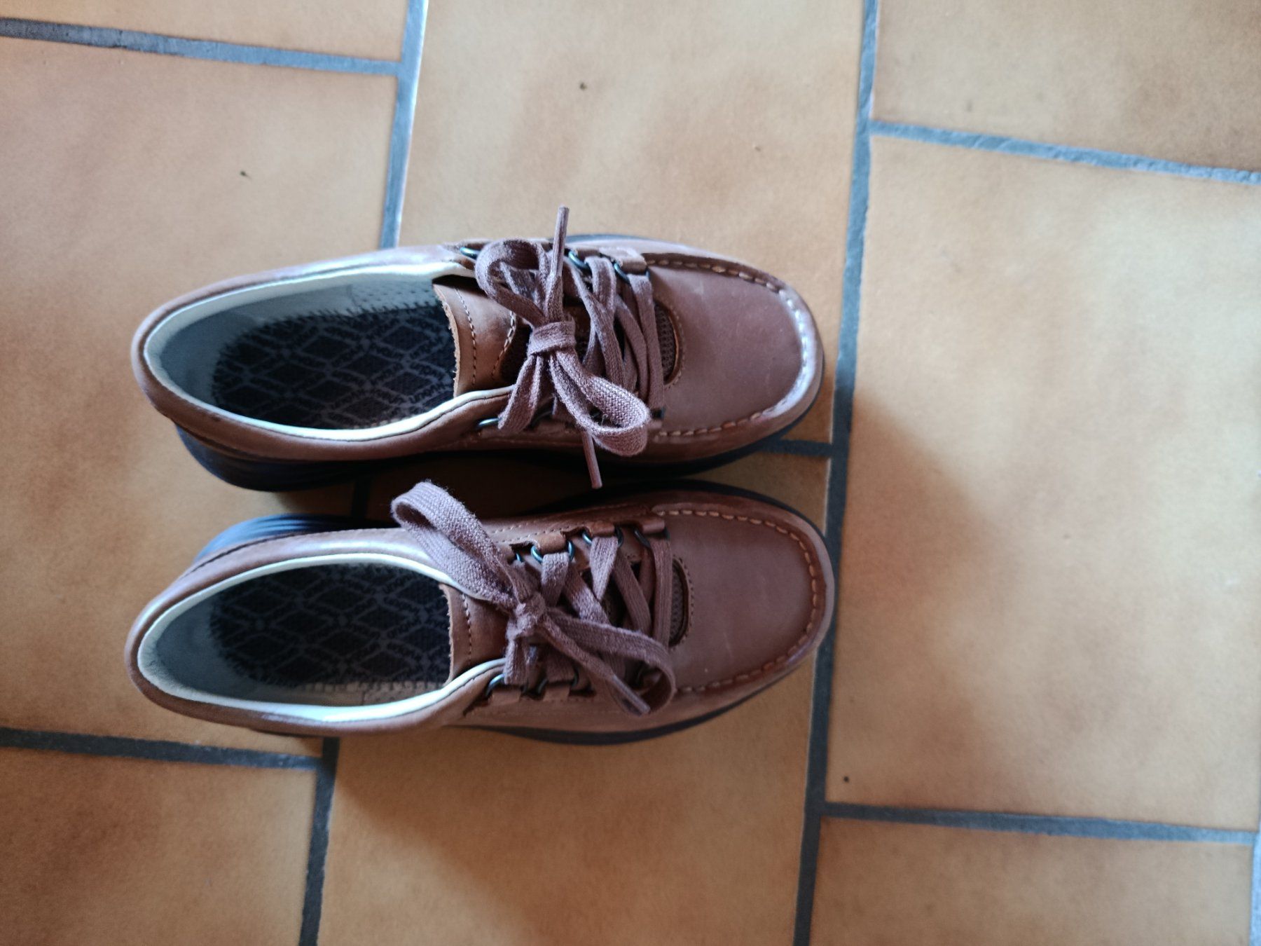 Kybun Scarpe da uomo: Kybun shoes cuir véritable – Nuovo (secondo la descrizione) da Malleray venduto da oce_d6v9 2