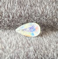 Regenbogen-Mondstein 0.57 ct aus Madagaskar
