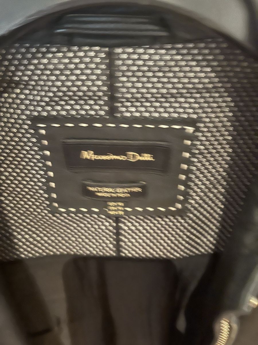 Massimo Dutti Giacche: Massimo Dutti Black Leather Jacket - Stylish & Warm! – Usato da Kloten venduto da Sz.Cz11 2