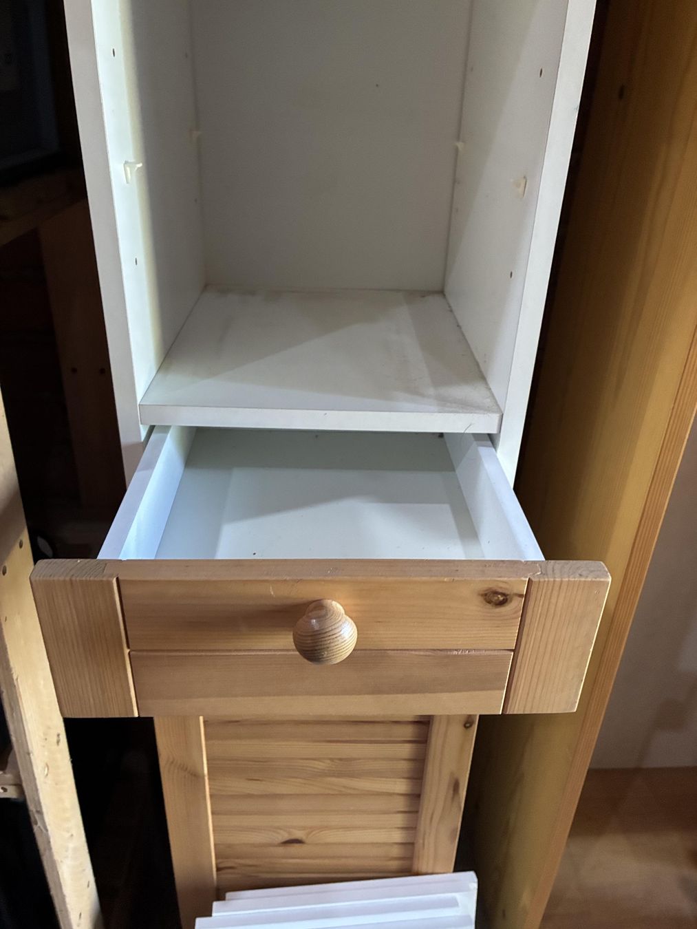 Schränke: Schrank Kiefer Landhausstil – Gebraucht aus Oberkulm von Weberlisa 3