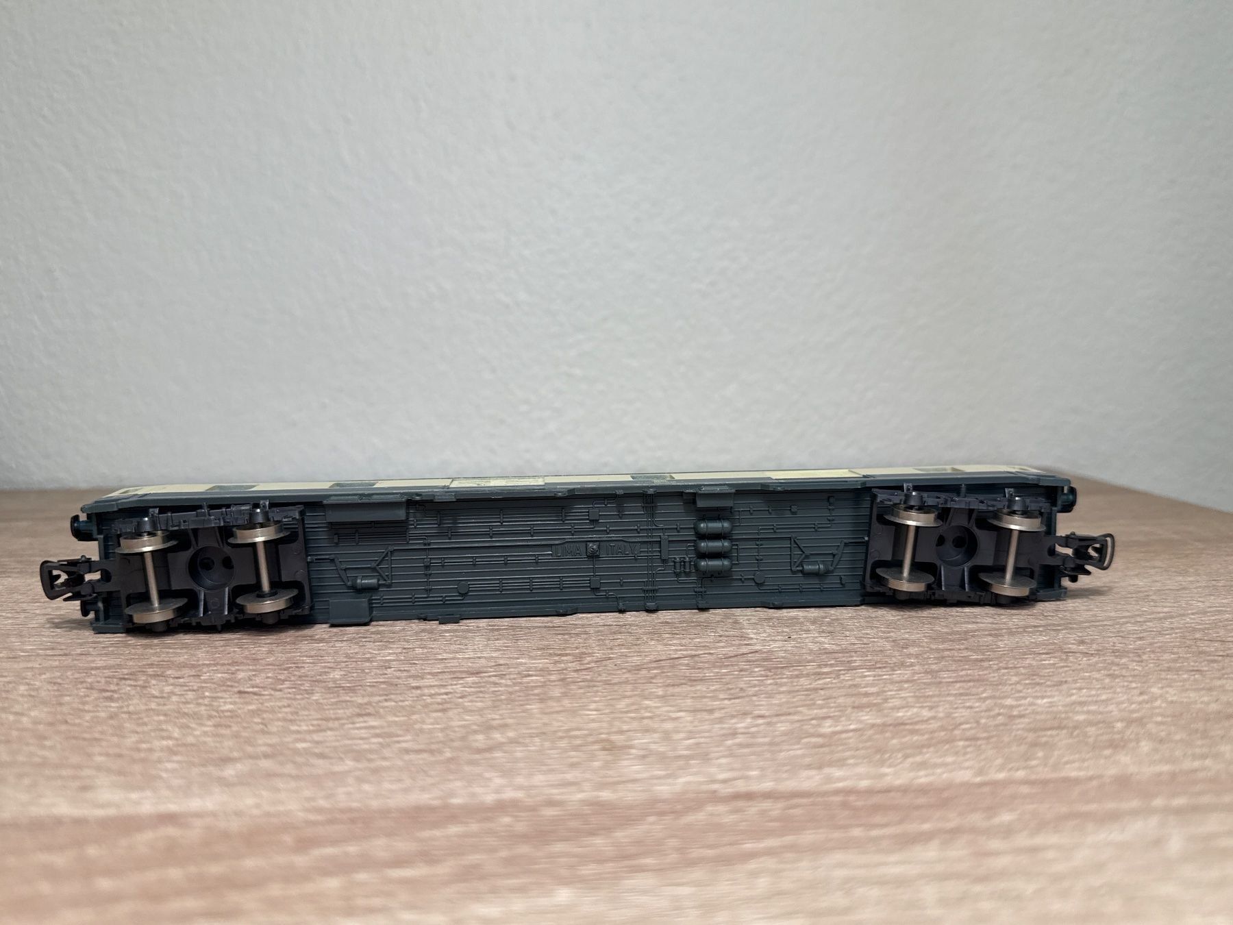 Lima Modellini di ferrovie: Lima Gepäckwagen DB (228) – Usato da St-Aubin-Sauges venduto da Lo_Go 4