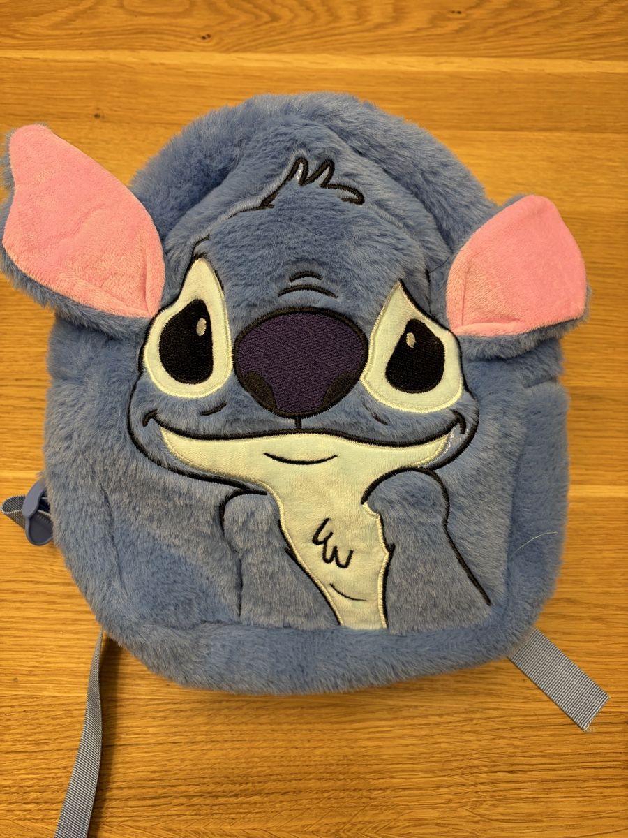 Kindertaschen: Disney Stitch Rucksack Plüsch NEU – Neu und originalverpackt aus Luzern von bonnie23 2